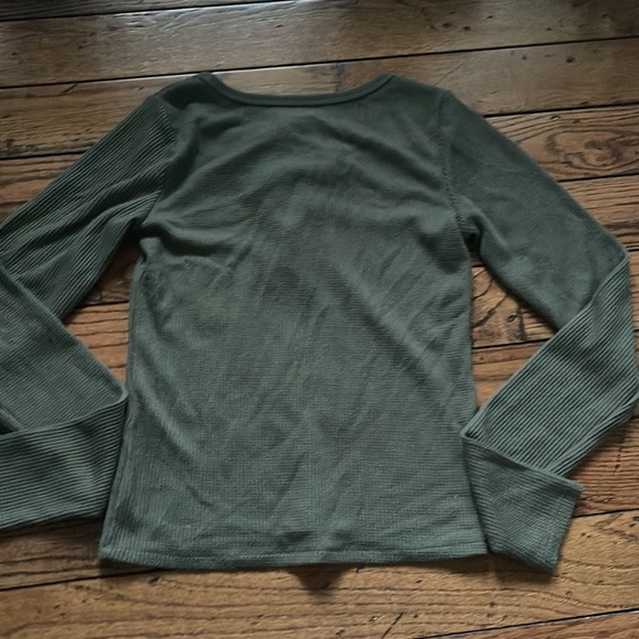 size XS green long sleeve with tie Hollister - Picture 4 of 4